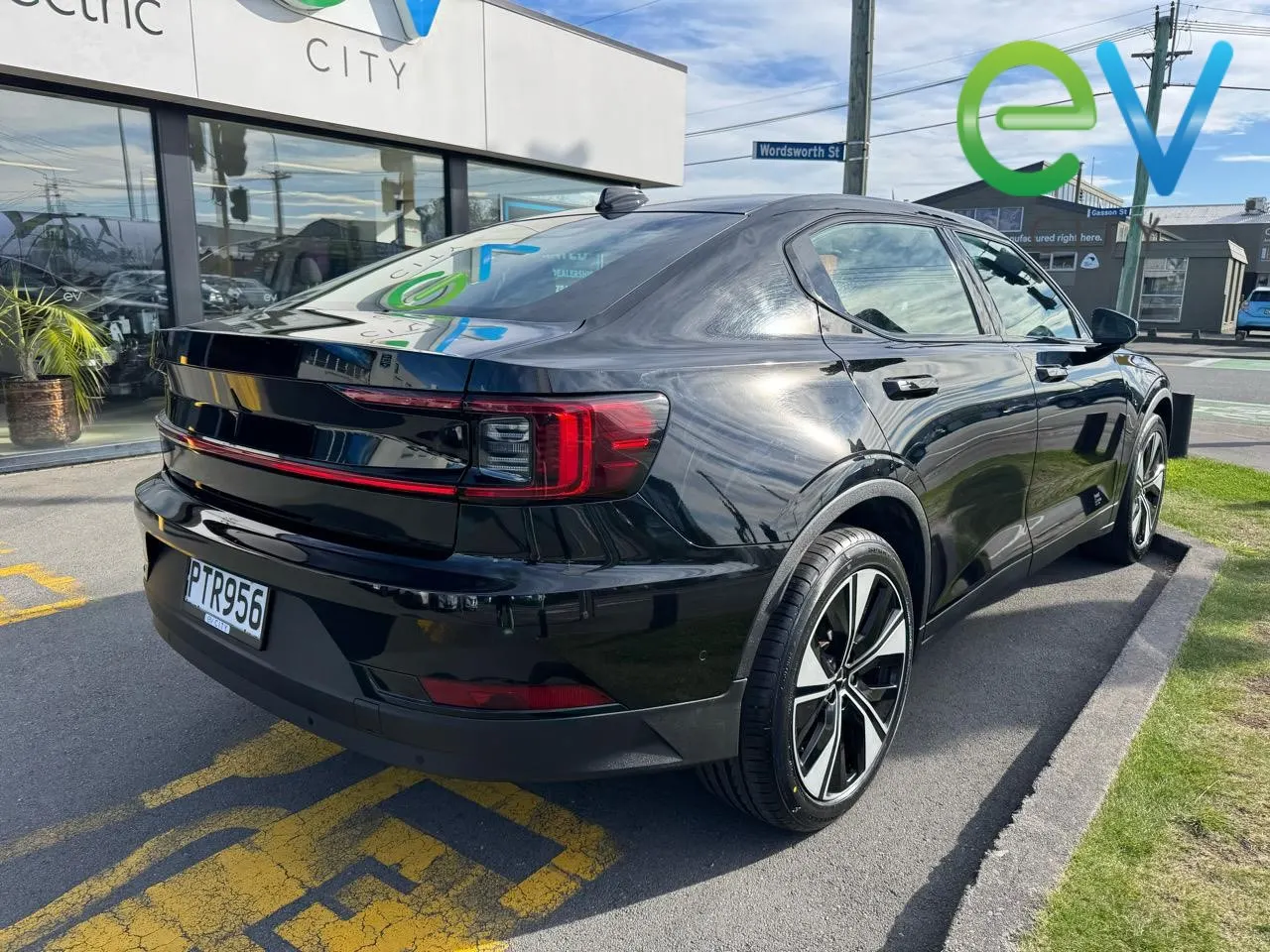 2023 Polestar Polestar 2 SRSM With Pilot Lite — photo 3