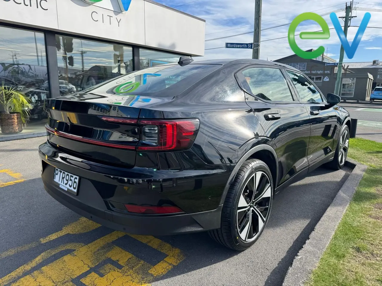 2023 Polestar Polestar 2 SRSM With Pilot Lite — photo 4