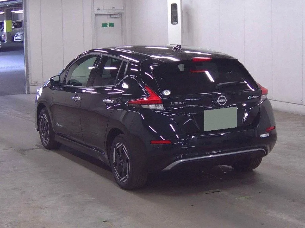 2022 Nissan Leaf e+ X (62kWh) — photo 4