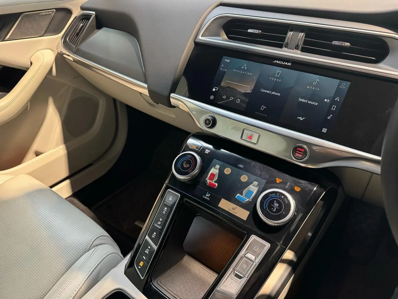 2023 Jaguar I-Pace R-Dynamic HSE (NZ New) — photo 8