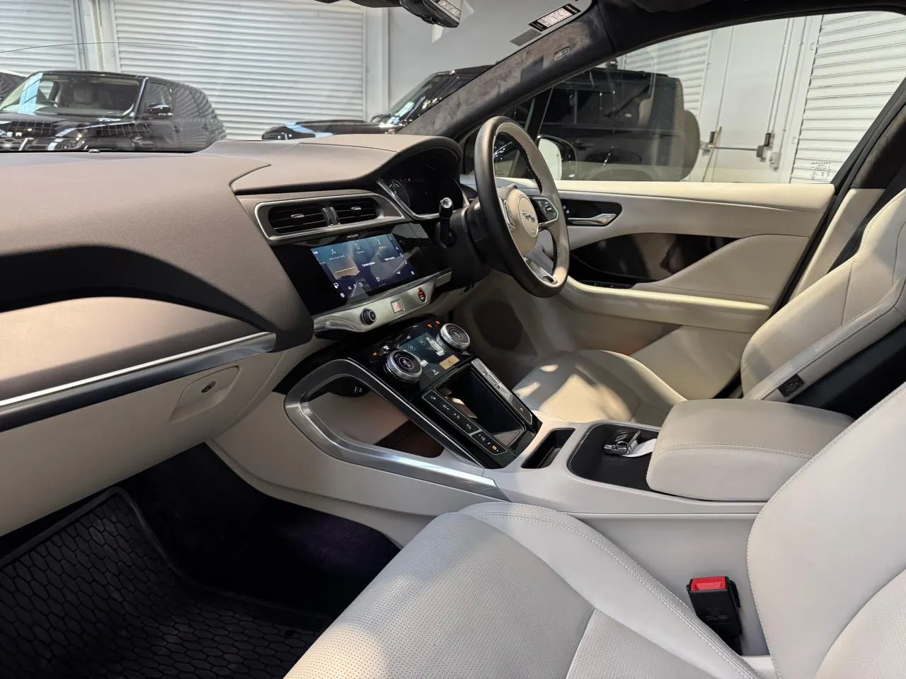 2023 Jaguar I-Pace R-Dynamic HSE (NZ New) — photo 6