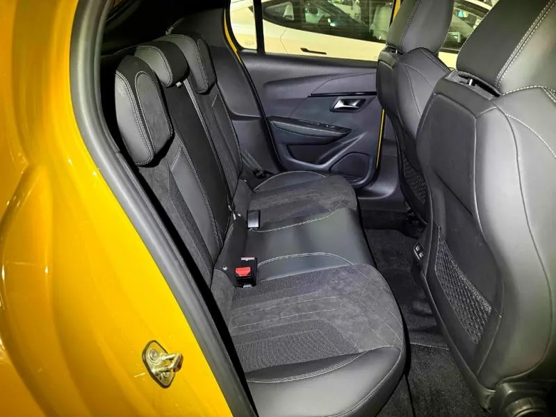 2022 Peugeot e-208 GT (50kWh) — photo 7