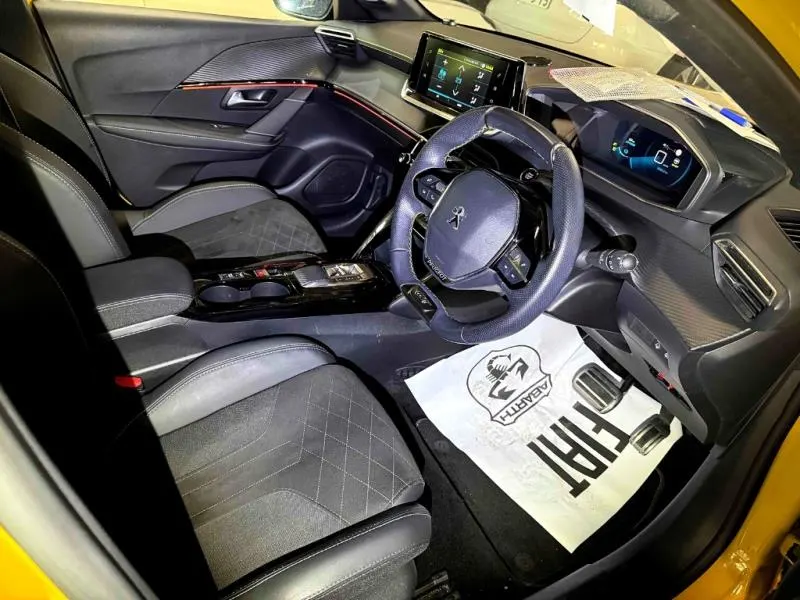 2022 Peugeot e-208 GT (50kWh) — photo 5