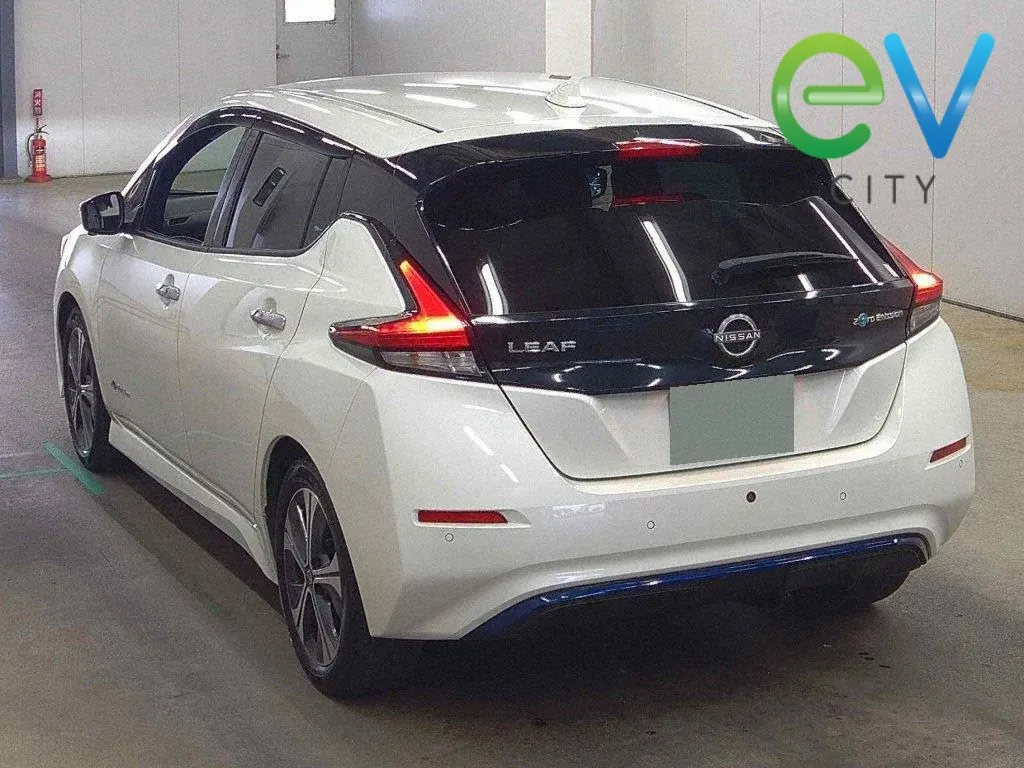 2022 Nissan LEAF X 40kWh With Pro Pilot, 360 Camera — photo 3