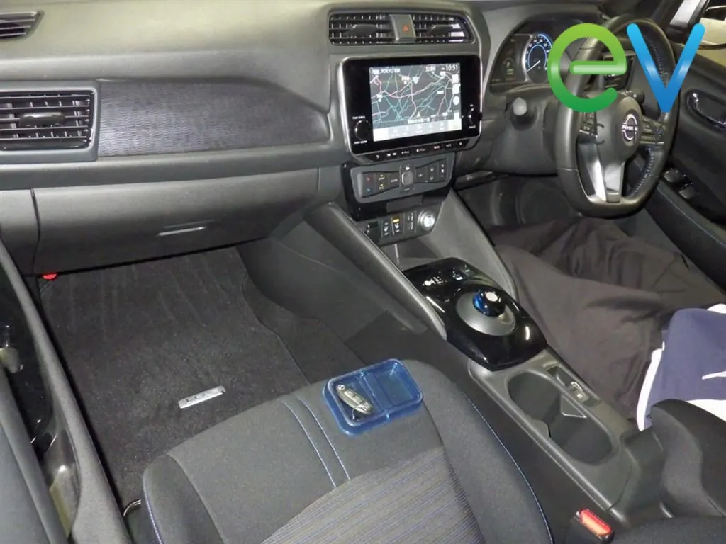 2022 Nissan LEAF X 40kWh With Pro Pilot, 360 Camera — photo 5