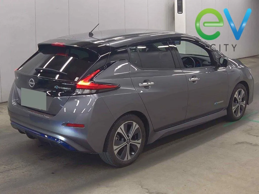 2022 Nissan LEAF X 40kWh With Pro Pilot, 360 Camera — photo 2