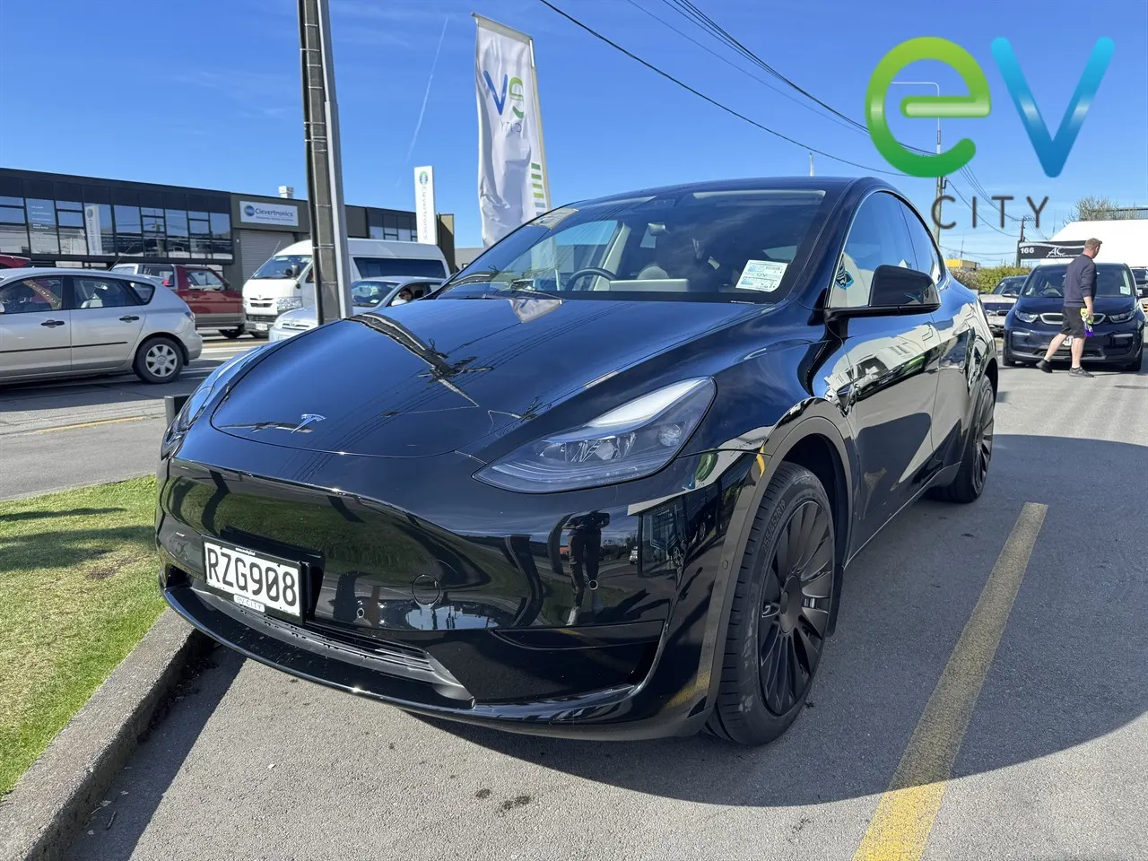 2023 Tesla Model Y Rear Wheel Drive — photo 8