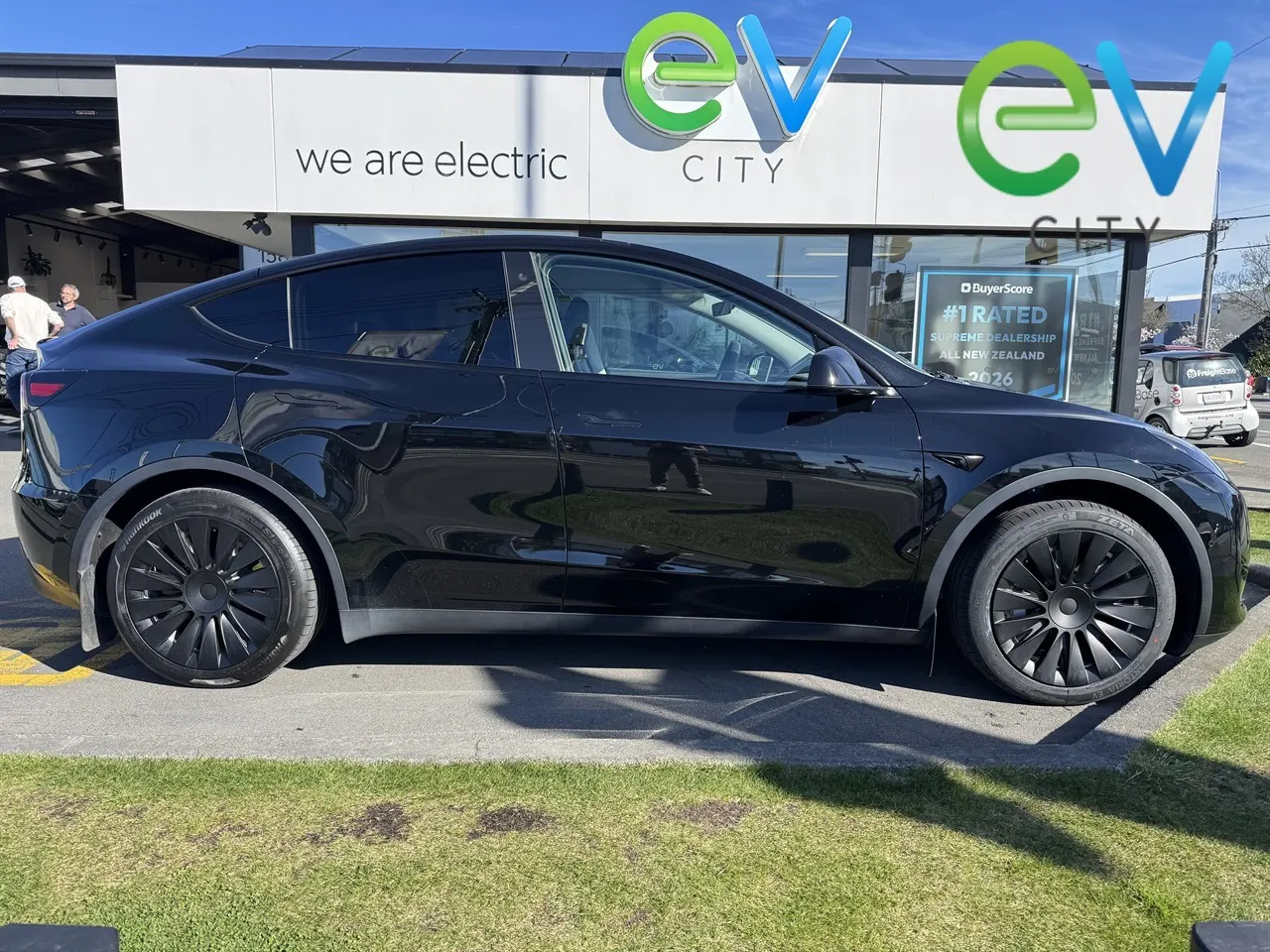 2023 Tesla Model Y Rear Wheel Drive — photo 3