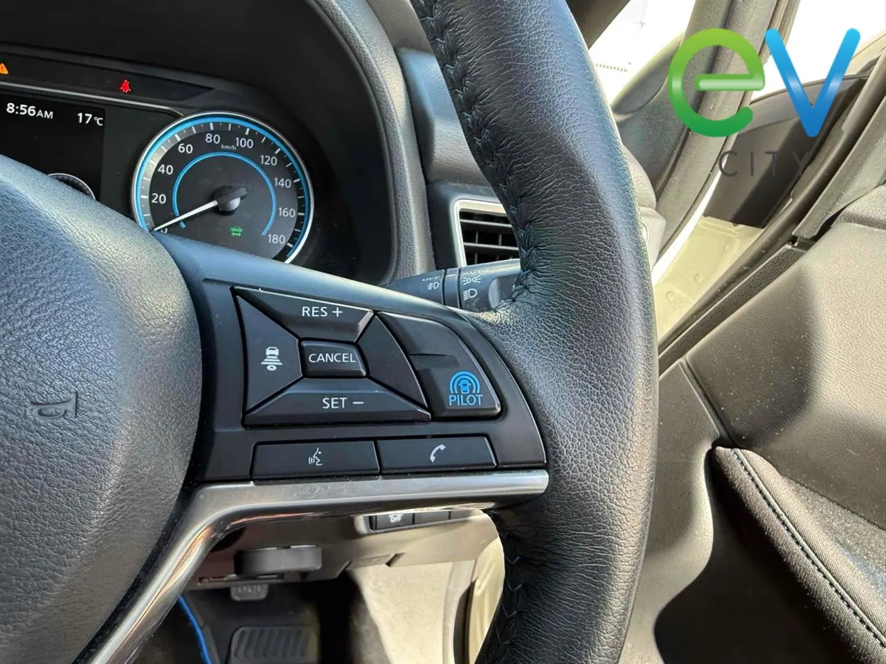 2022 Nissan Leaf e+ X (62kWh) — photo 9