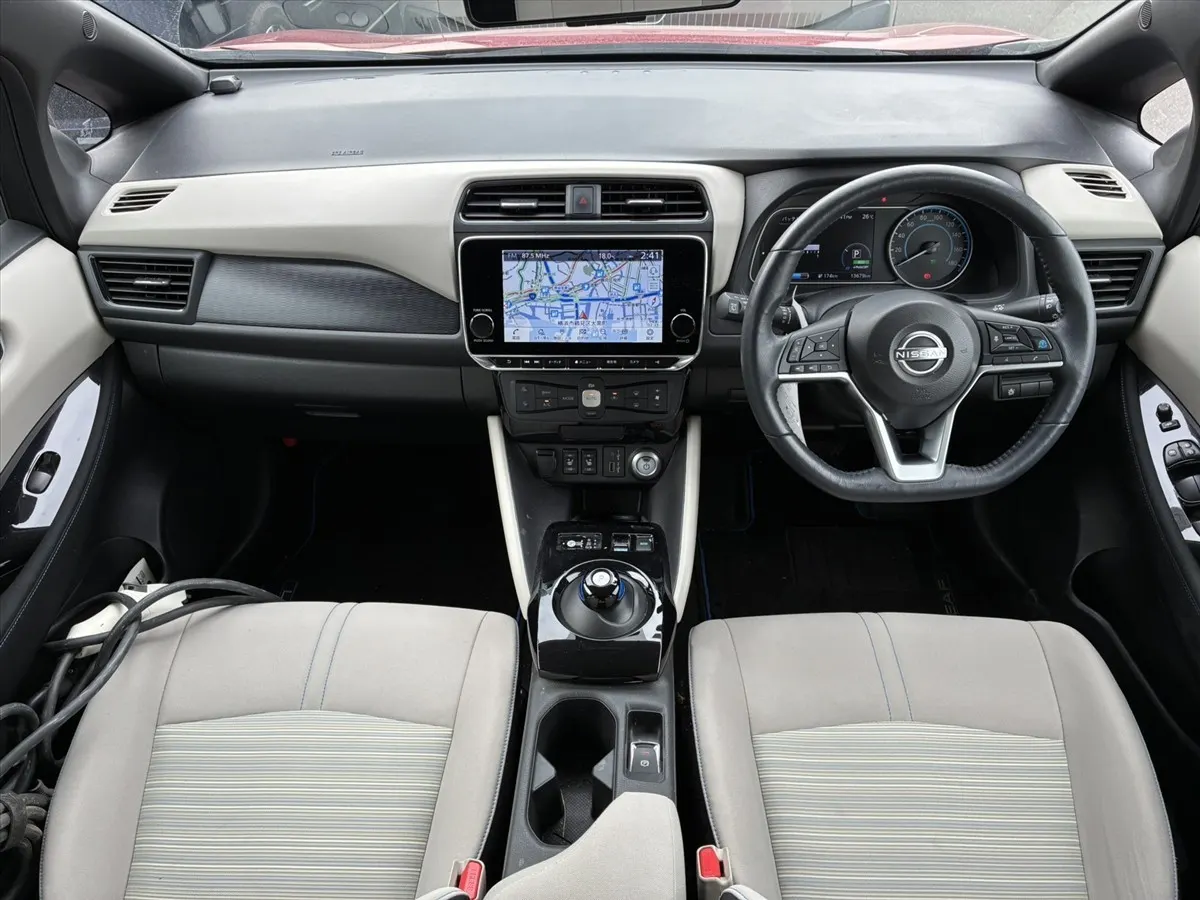 2021 Nissan Leaf X V Selection (40kWh) — photo 8