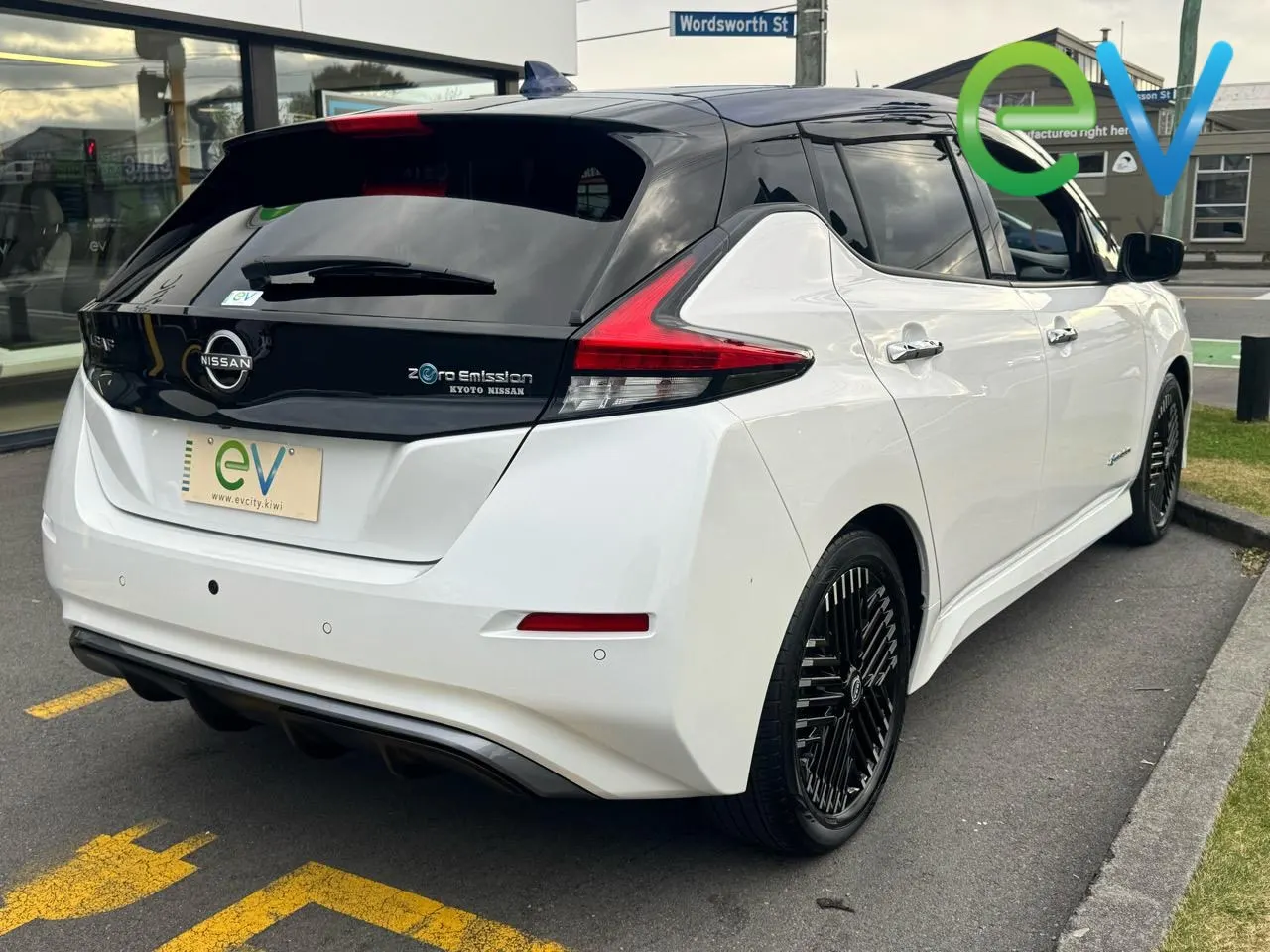 2022 Nissan LEAF X 40kWh With Pro Pilot, 360 Camera — photo 4