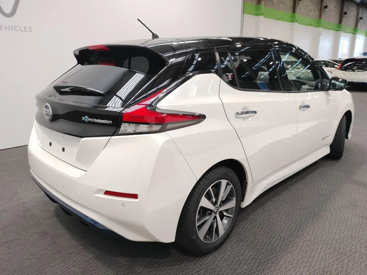 2019 Nissan Leaf X (40kWh) — photo 3