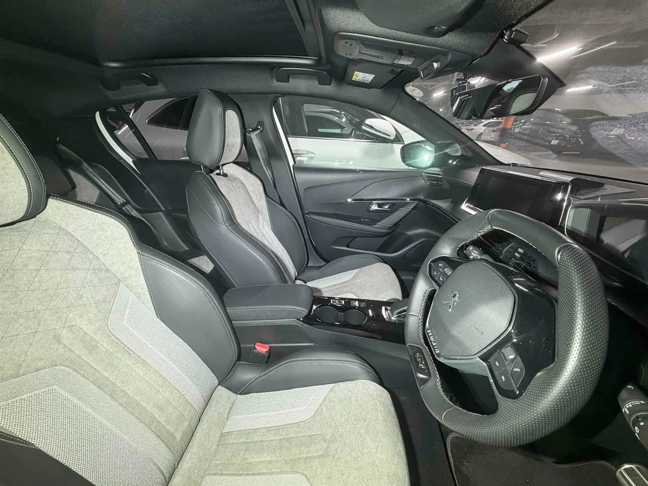 2020 Peugeot e-208 GT Full Electric — photo 4