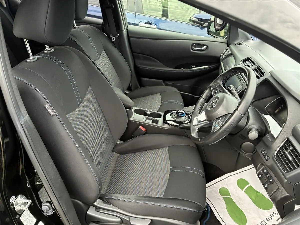 2018 Nissan Leaf X (40kWh) — photo 6