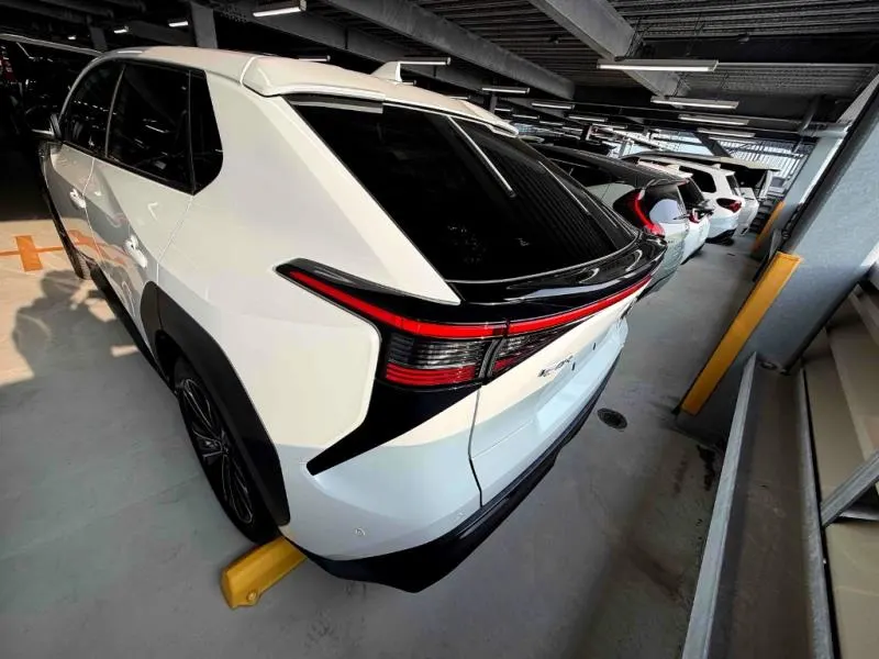 2022 Toyota BZ4X Z 4WD Dual Motor (71kWh), photo 12