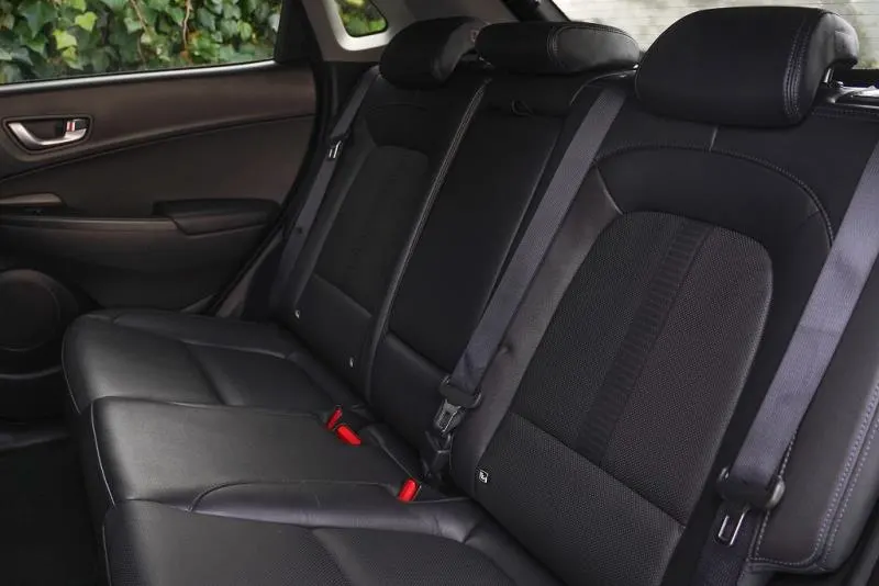 2021 Hyundai Kona EV (64kWh) — photo 12