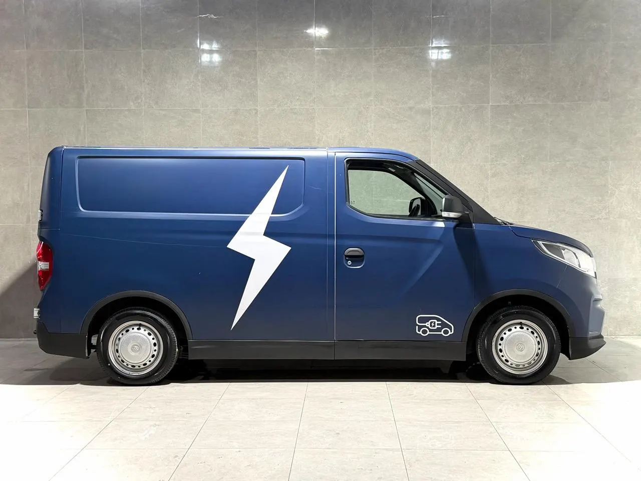 2022 LDV eDeliver 3 52.5kW "Lightning Edition" — photo 2