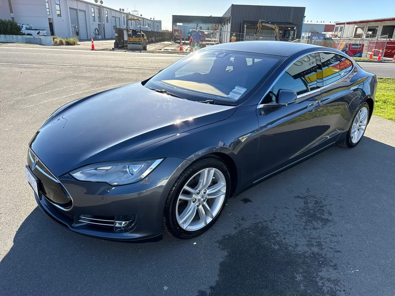 2015 Tesla Model S 85 Rear Wheel Drive, photo 4