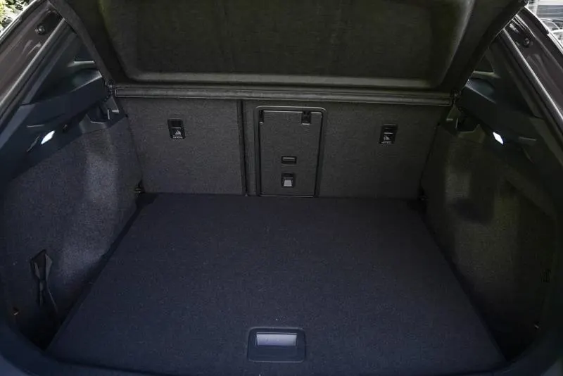 2022 Volkswagen ID.4 Pro (82kWh), photo 14