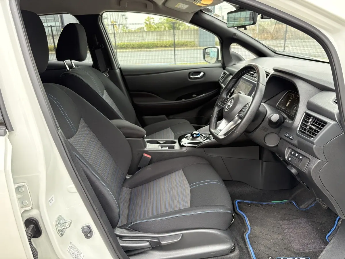 2022 Nissan Leaf X V Selection (40kWh), photo 6