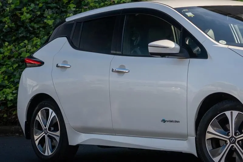 2022 Nissan Leaf e+ G (62kWh) — photo 6