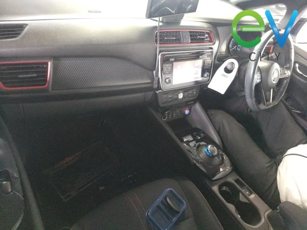 2019 Nissan Leaf X 40kWh NISMO (40kWh) — photo 6