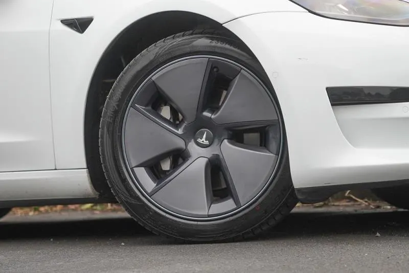 2022 Tesla Model 3 SR+, photo 8