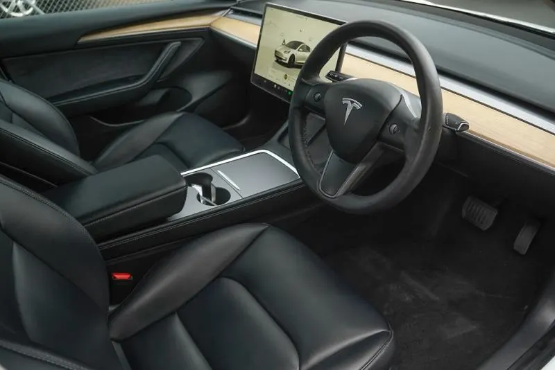 2022 Tesla Model 3 SR+, photo 9