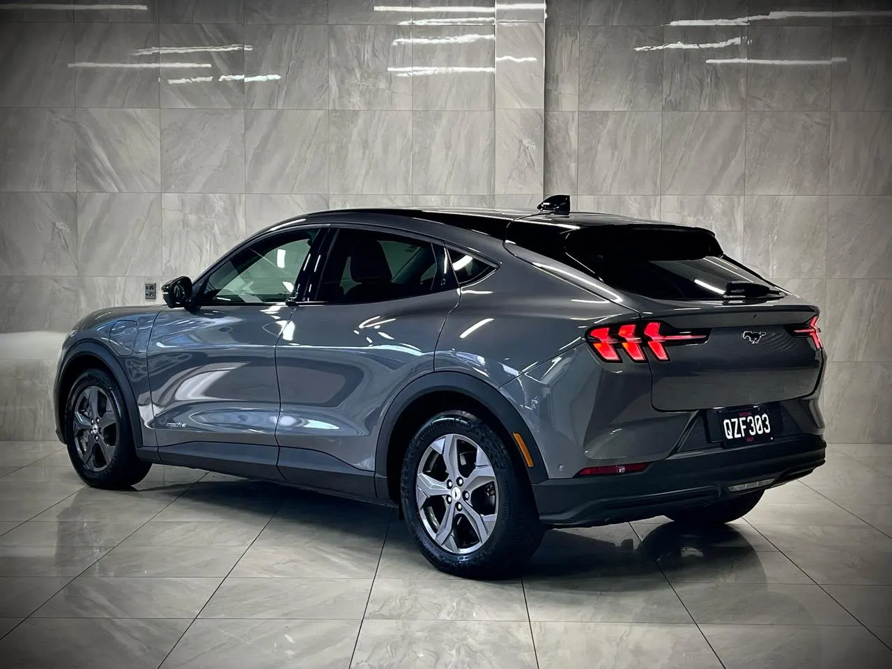 2023 Ford Mustang Mach-E (75kWh), photo 3