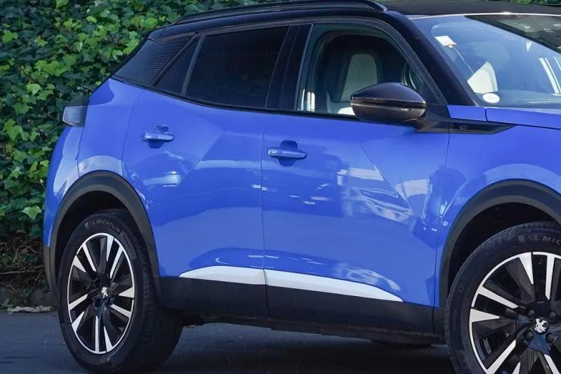 2021 Peugeot e-2008 GT Line (50kWh) — photo 5