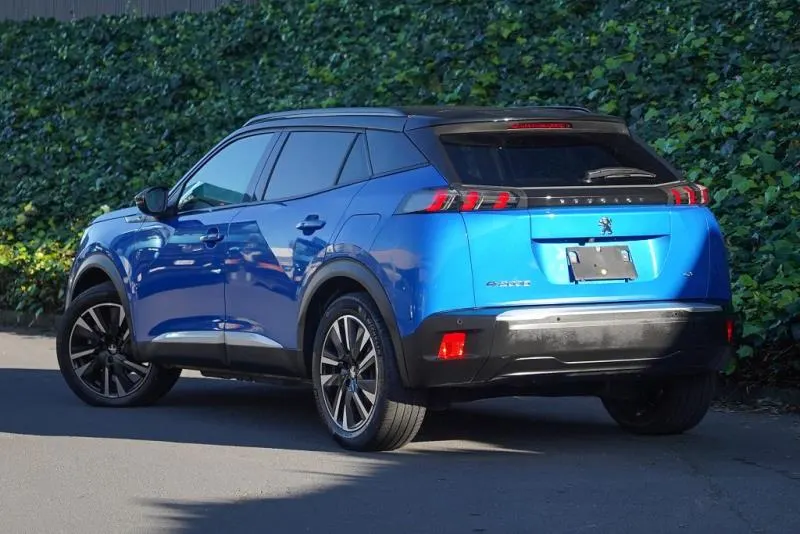 2021 Peugeot e-2008 GT Line (50kWh) — photo 7