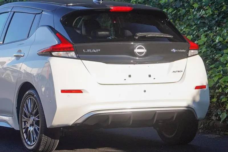 2021 Nissan Leaf e+ Autech (62kWh) — photo 3