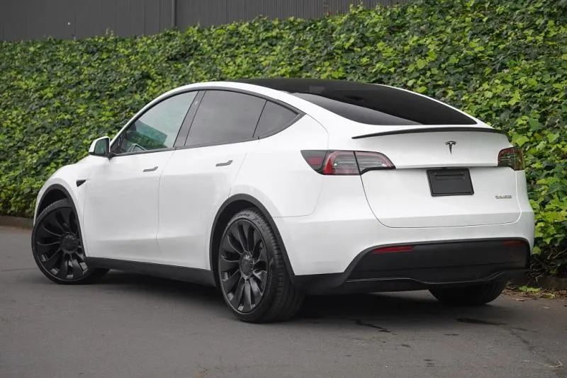2022 Tesla Model Y Performance AWD (79kWh) — photo 7
