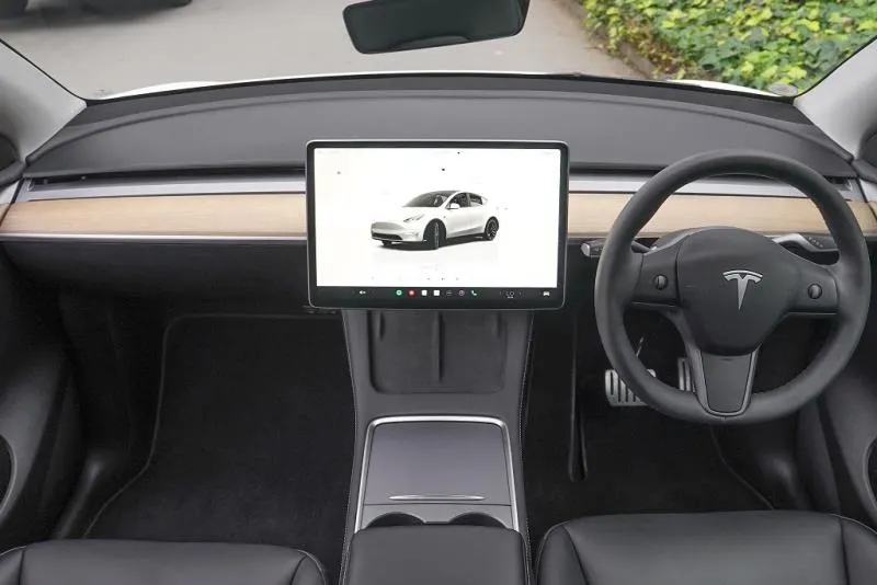2022 Tesla Model Y Performance AWD (79kWh) — photo 10