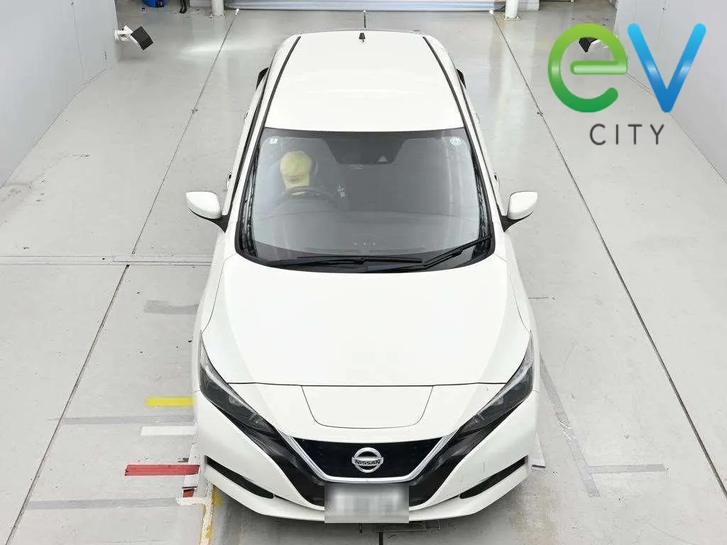 2018 Nissan Leaf S (40kWh) — photo 5