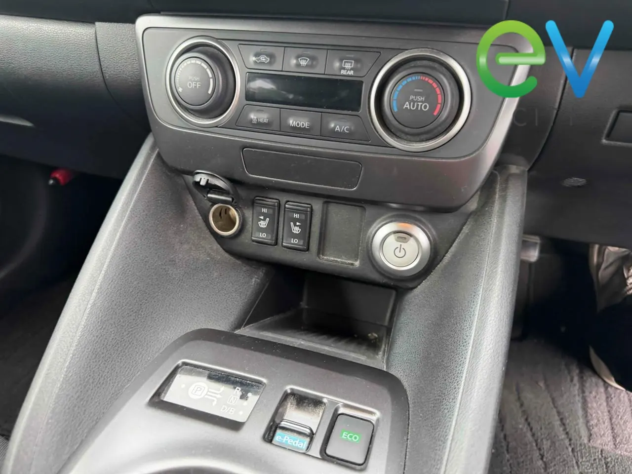 2018 Nissan Leaf S (40kWh) — photo 10
