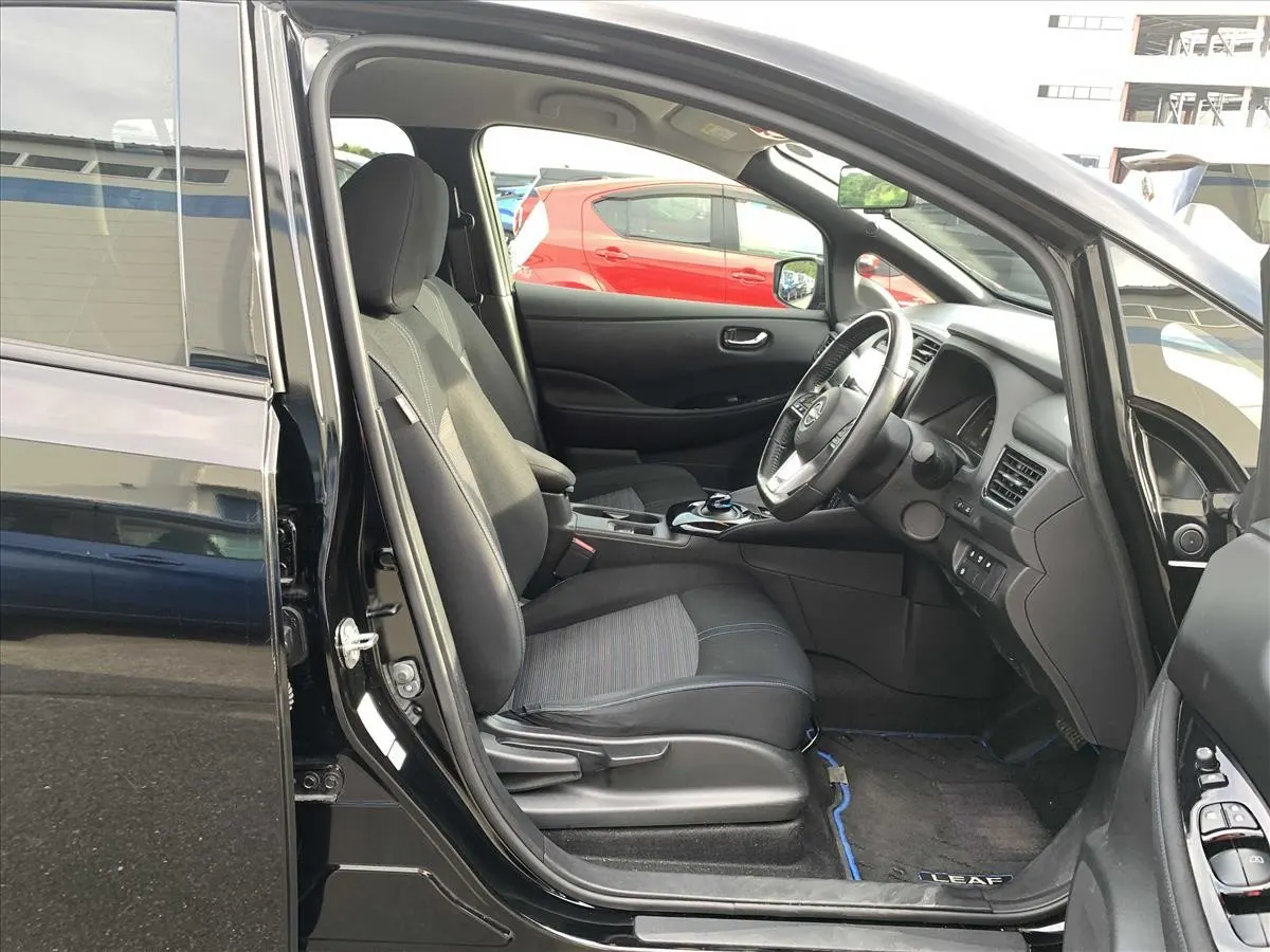 2022 Nissan Leaf X V Selection (40kWh), photo 6