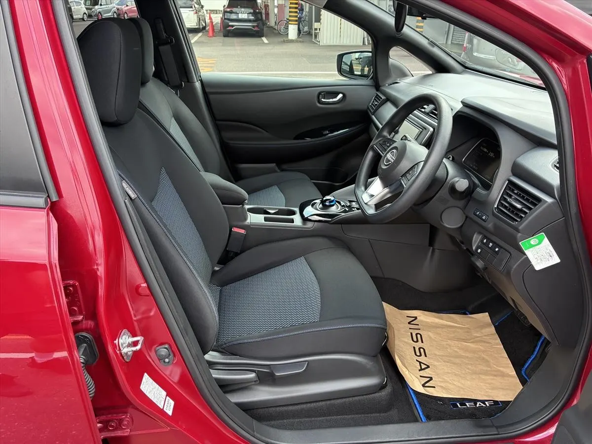 2022 Nissan Leaf S (40kWh) — photo 6