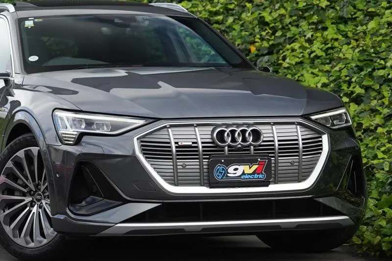 2022 Audi e-tron 50 S Line Quattro (71kWh) — photo 3