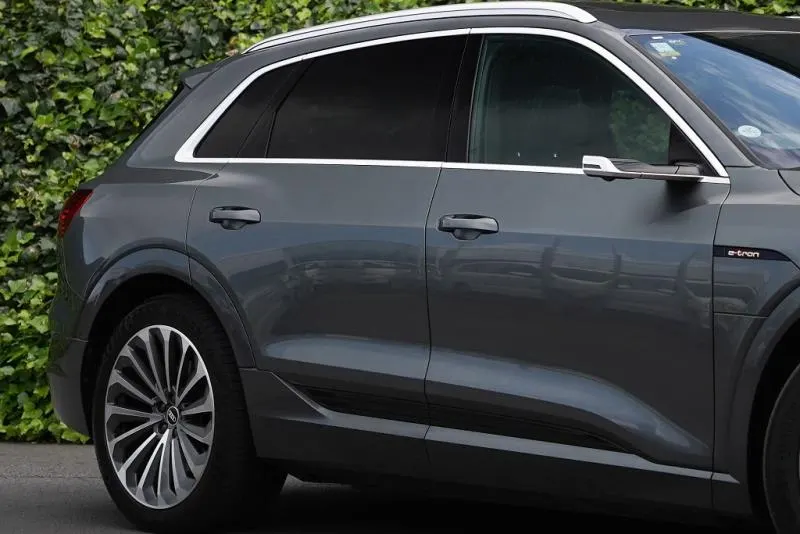 2022 Audi e-tron 50 S Line Quattro (71kWh) — photo 5