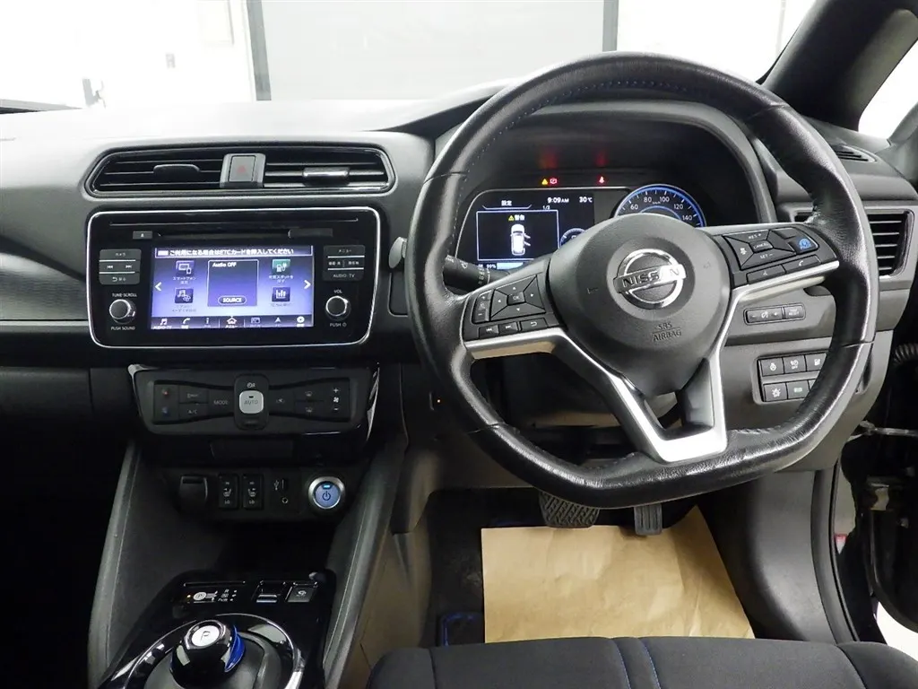 2018 Nissan Leaf 40G (40kWh) — photo 4