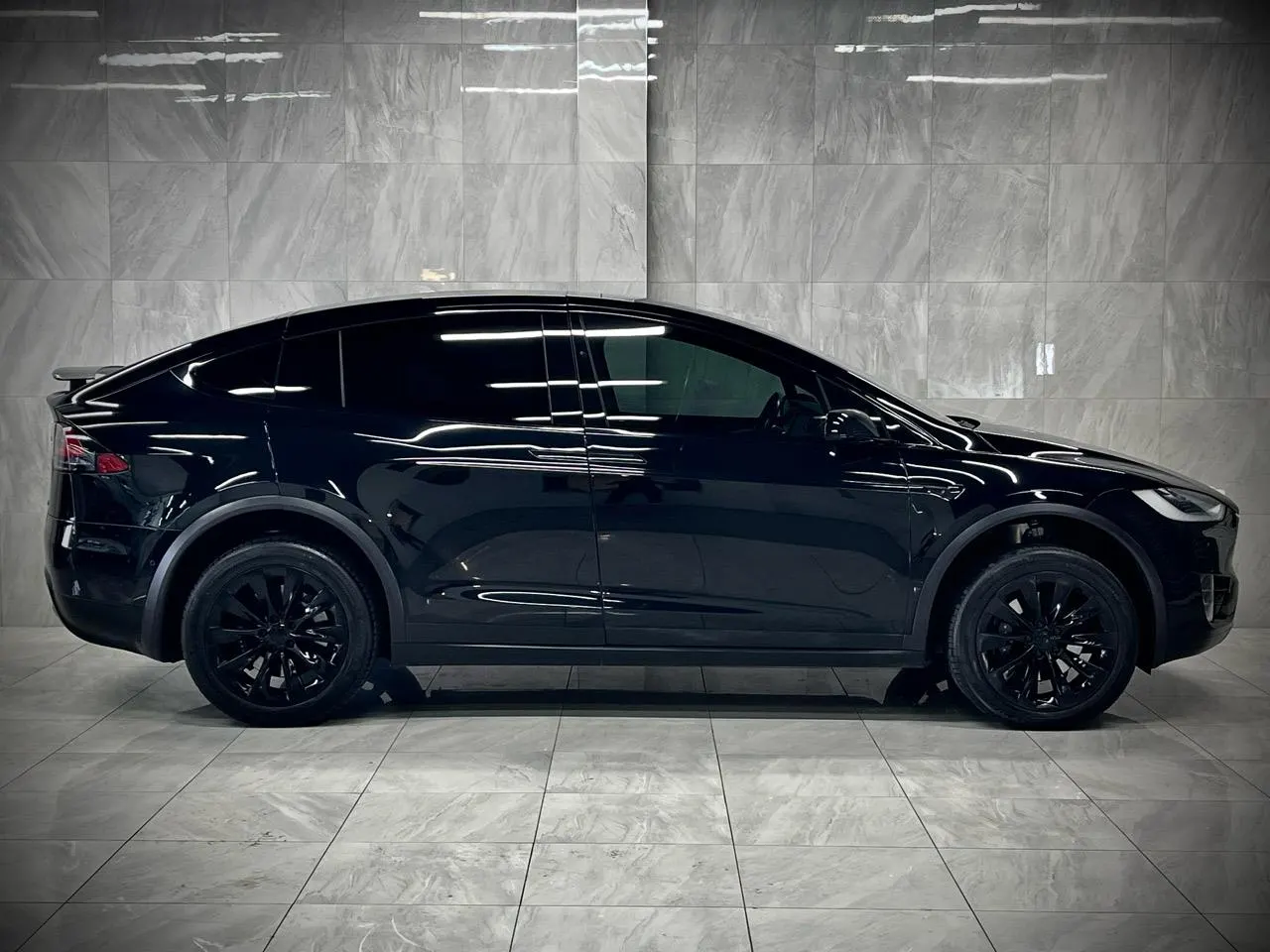 2017 Tesla Model X 75D — photo 9