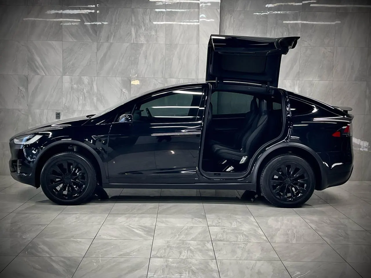 2017 Tesla Model X 75D — photo 2