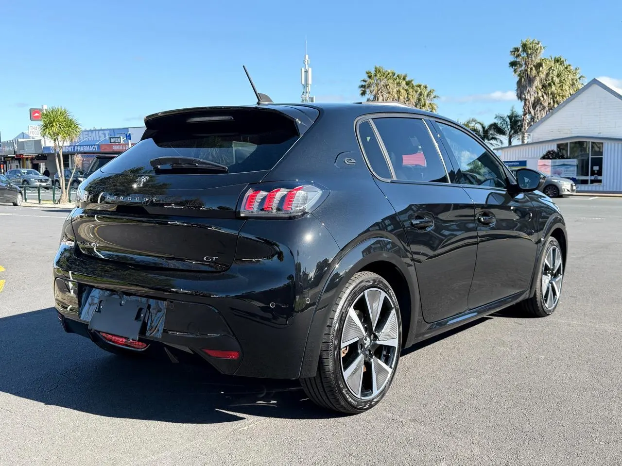 2021 Peugeot e-208 GT (50kWh) — photo 5