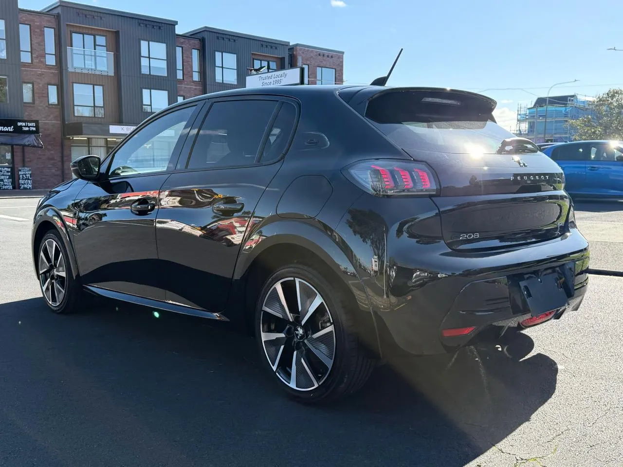 2021 Peugeot e-208 GT (50kWh) — photo 7