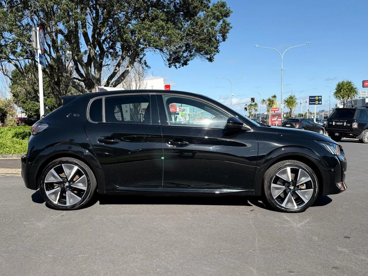 2021 Peugeot e-208 GT (50kWh) — photo 4