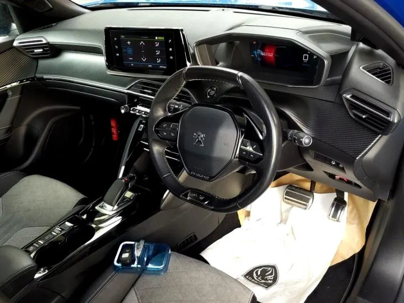 2021 Peugeot e-2008 GT (50kWh) — photo 5