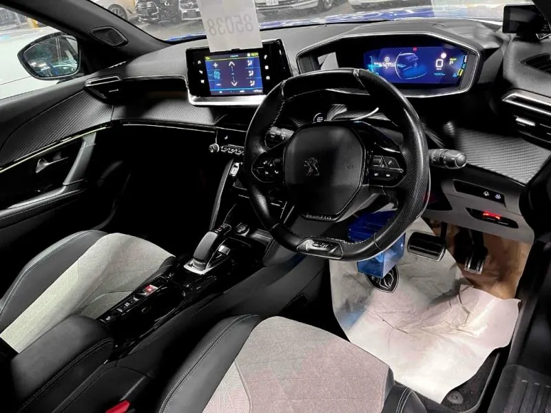 2021 Peugeot e-2008 GT (50kWh) — photo 7