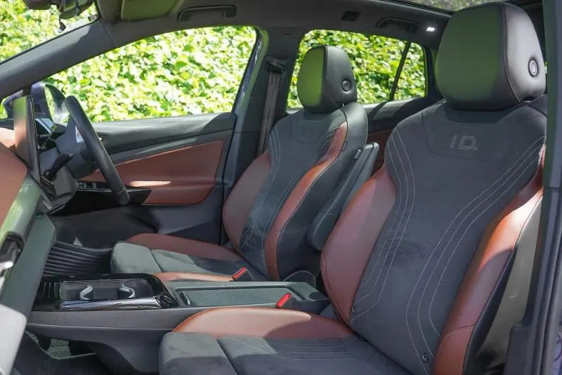 2022 Volkswagen ID.4 Pro (82kWh) — photo 11