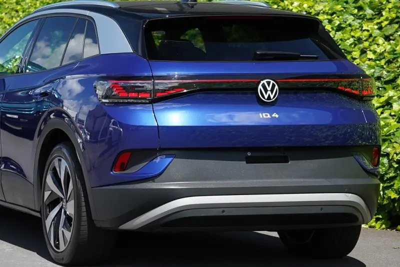 2022 Volkswagen ID.4 Pro (82kWh) — photo 4